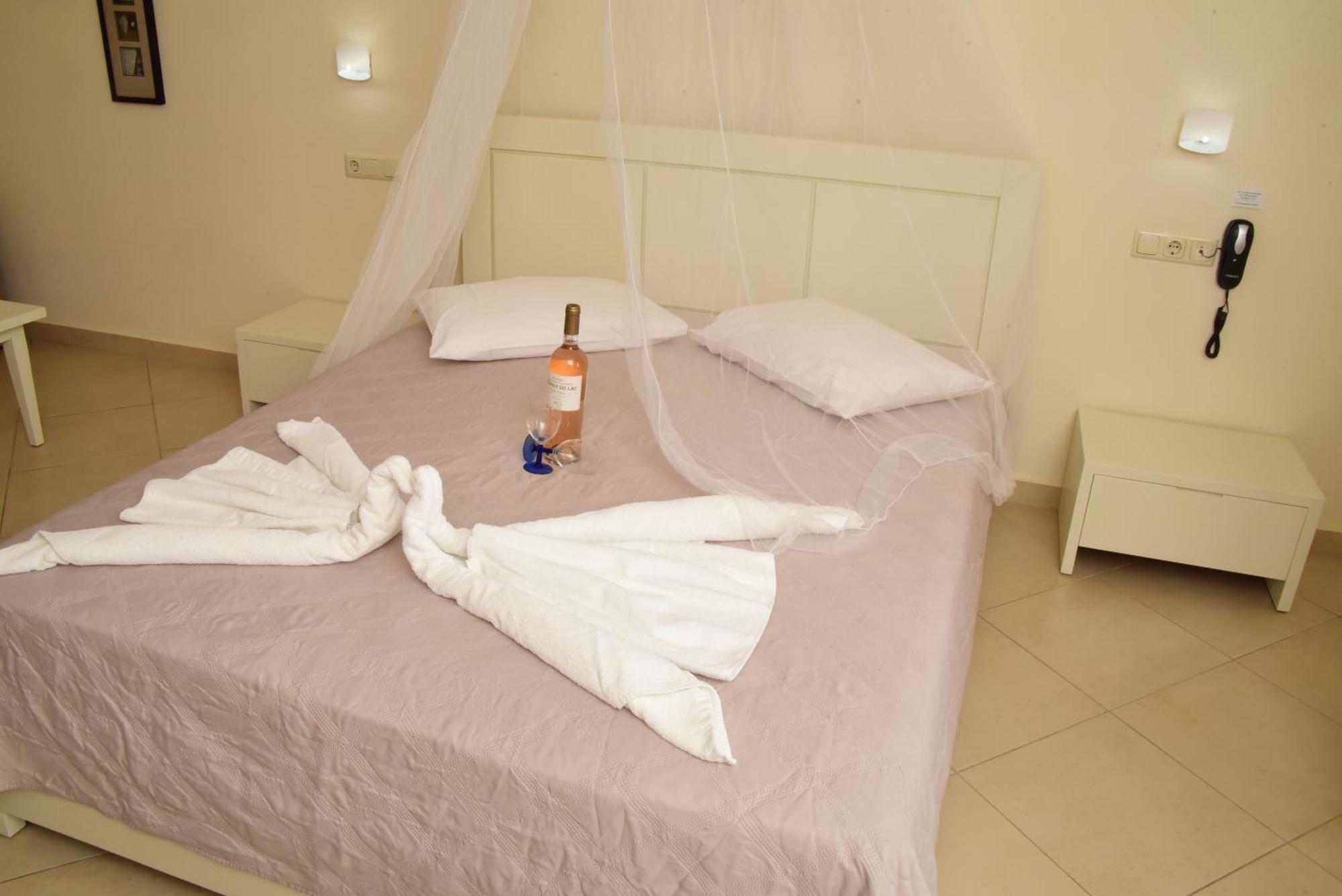 Margaritari Hotel Agia Anna  Eksteriør billede